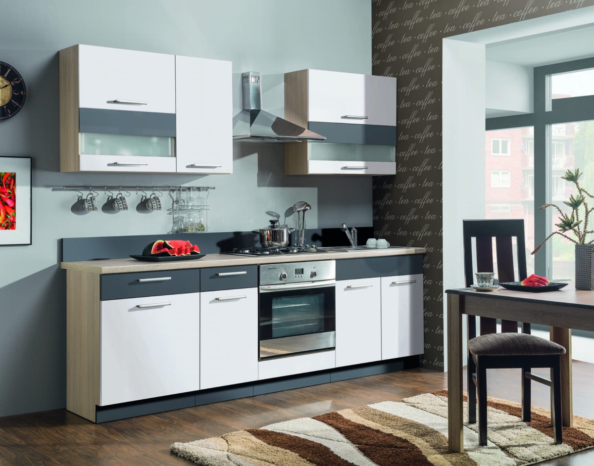 MODENA_06 -bialy_(2K).jpg