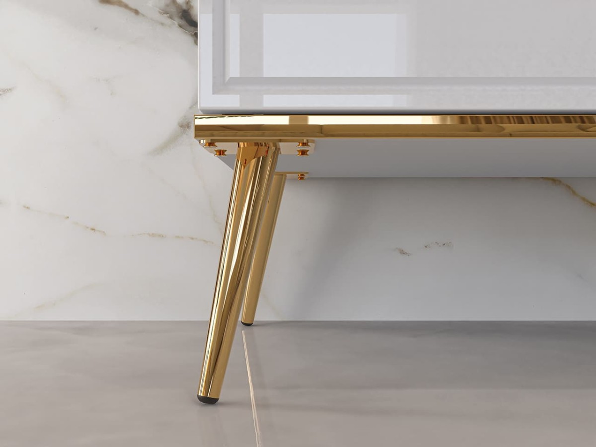 nóżki goldin złote zbliżenie